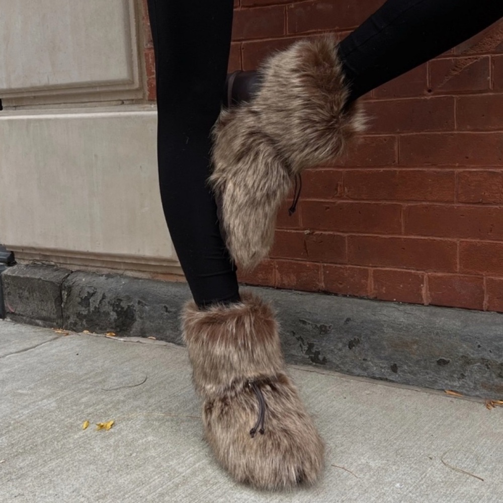 NIB!! WeWoreWhat Brown Faux Fur Boots